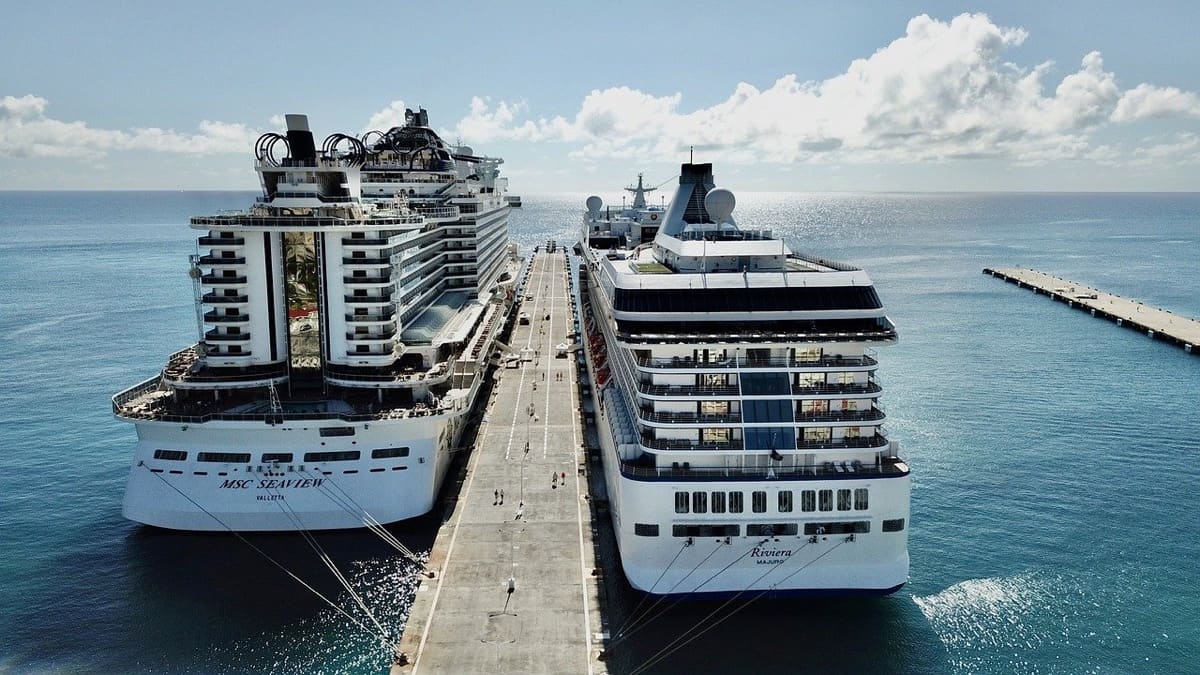 bateaux de croisière apontés